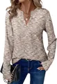 Elegante damestop met V-hals en lange mouwen van een zachte gemêleerde gebreide stof nu - S / Tops / Abrikoos