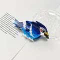 Nahaufnahme einer niedlichen Blauhäher-Haarklammer aus glänzendem PVC-Material. - Blauer Vogel Stil (LH-PVCZJ-3) / Große Haarkralle / Blau