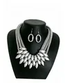Parure de bijoux bohème avec collier tressé multicouche et boucles en argent mat - Ensemble collier et boucles d'oreilles / Argent