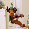 Décoration d'attache de rideau de renne de Noël en peluche avec écharpe festive - Boucle de rideau cerf en tenue à carreaux rouges (012-C) / Voir l'image pour les dimensions