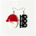 Asymmetrische Weihnachtsohrringe mit Weihnachtsmann-Design und HO HO HO Schriftzug - HOHOHO Asymmetrischer Stil