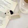 Peigne à cheveux adorable en acétate en forme de teckel, couleur crème et noir, dents larges - Chien Beige