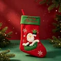 Festlicher roter Nikolausstrumpf mit grüner Manschette und Weihnachtsmann-Stickerei - Grüner Geschenkkarton Weihnachtsmann / Rot