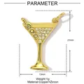 Vergoldeter Martini-Cocktailglas-Anhänger mit Zirkonia-Akzenten, Größe 21x13 mm - Cocktailbecher-Stil (YE929)