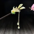 Elegant sandalwood hair stick with green flower and gold tassel for Hanfu styles - Green and White Gradient Floral Metal Leaf Style (8402)