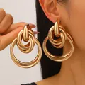 Eleganti orecchini a cerchio geometrici dorati multistrato oversize per donne moderne - Grande Stile a Multi-cerchi Intrecciati (11280)