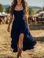 Vintage marineblaues Boho-Kleid mit gesmoktem Mieder und asymmetrischem Rüschensaum - Marineblau