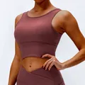 Geripptes, hochelastisches Yoga-Crop-Top in Mauve mit Crossover-Leggings - Braunrot