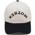 Dettaglio ravvicinato di cappello baseball beige e nero con ricamo MOTHER capovolto. - 56-58CM Regolabile / Nero Beige