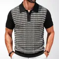Polo en maille pour hommes avec motif pied-de-poule élégant et manches courtes chic. - M / Hauts / Blanc