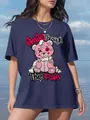 Vue détaillée d'un t-shirt bleu marine avec un motif d'ours rose effrayant et mignon - S / Hauts / Bleu foncé