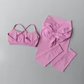 Ensemble de yoga rose sans couture avec brassière à dos en V et legging froncé au fessier - S / Haut Et Bas / Rose Clair