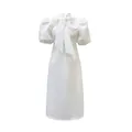 Elegante vestido de noche blanco con cuello alto y un gran lazo decorativo sofisticado - S / Tops / Blanco