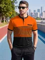 Modelo masculino con polo Henley de manga corta a rayas color block al aire libre - S / Tops / Naranja