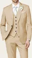 Eleganter schlanker dreiteiliger Herrenanzug in Khaki mit Sakko, Weste und Hose - XS / Oberteil Und Unterteil / Hellbeige