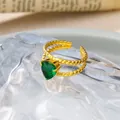 Verstellbarer 18 Karat vergoldeter Edelstahlring mit einem herzförmigen grünen Edelstein. - Grünes Herz Stil (CXR00803G) / Einstellbar Offen / Gold
