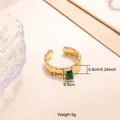 Minimalistischer verstellbarer Ring 18 Karat vergoldet mit grünem Zirkonia-Stein - Grünes Rechteck Stil (CXR00810G) / Einstellbar Offen / Gold