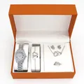 Vista detallada del juego de joyas de plata de 5 piezas para mujer con diseño de doble corazón - Conjunto de Reloj Decoración Doble Corazón / Con Caja de Regalo Naranja / Plateado