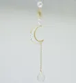 Attrape-soleil croissant de lune doré avec éclats d'améthyste et prisme de boule de cristal - Carillon à Vent Lune Quartz Clair