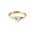 Détail élégant d'une bague en zircone cubique en forme de cœur plaqué or avec fini brillant - Taille 5 / Or-Zircone Blanc