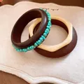 Vintage boheemse geometrische hars en houten kralen armbandenset met turkoois accenten - koffiekleur
