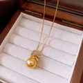 Elegante 14K vergulde vlinder zirkoon ketting met gouden parel in houten doosje - Halsketting (25#) / Goud