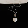 Elegante collar de corazón plateado con grabado 'Eternal my love' y cuentas decorativas - Collar-Plata-Corazón Letra Mate
