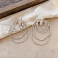 Elegante mehrlagige Silberohrringe mit Barockperlen-Detail für anspruchsvolle Damen. - Silbernadel - Silberne Perle