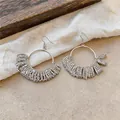 Elegante Fächer-Ohrringe mit Strass-Fransen und glänzendem Silber-Finish für Damen - Ohrhaken - Silberquaste