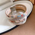 Elegante boheemse meerlaagse lederen armband met stras en zilveren magneetsluiting detail - Vintage Etnische Stijl (HB7119) / Lichtkoffie