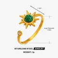 Anillo de sol de acero inoxidable dorado con piedra estilo malaquita y circón - Estilo Malaquita (ZN2205)