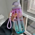 Botella de agua deportiva con degradado violeta y azul, pajita y correa de transporte - 750ml / Degradado De Púrpura A Azul