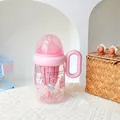 Nahaufnahme einer rosa Tritan-Studenten-Milchtasse mit niedlichen Bärenmotiven - 380ml / SLB6117 Kunststoffbecher-Rosa
