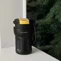 Tasse à café isolée noire minimaliste avec couvercle jaune et dragonne de transport - 400ml / Noir