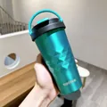 Close-up of a teal stainless steel coffee tumbler with a geometric diamond pattern - 500ml / Green (CY067)