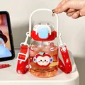 Gourde créative en Tritan sur le thème de la pomme pour étudiants avec paille et sangle rouge - 700ml (Tritan) / Style avec sangle (CH-2618)