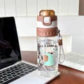 Niedliche Trinkflasche aus Tritan mit Capybara-Aufdruck und Trageschlaufe für Schüler - Capybara Spray-Regen (7311)