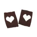 Bruine gebreide beenwarmers met wit hartjespatroon en geribbelde randen voor de winter - Eén maat / koffiekleur