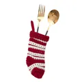 Detail van een mini rood-wit gestreepte gebreide kerstsok gebruikt voor bestekdecoratie - S / Donkerrood Wit Gestreept