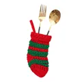 Nahaufnahme von einem rot und grün gestrickten Weihnachtsstrumpf als Besteckhalter. - S / Rot und Grün Gestreift