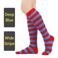 Chaussettes montantes classiques à rayures larges rouge et bleu foncé pour femmes - Taille unique / Large Rayure / Bleu Foncé Et Rouge