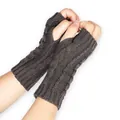 Guanti senza dita a treccia marrone scuro con polsini a coste per la moda invernale - Taglia unica / Grigio scuro