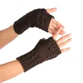 Detail van bruine gebreide vingerloze uil-handschoenen met zwarte kraalogen decoratie - Eén maat / koffiekleur