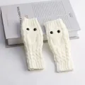 Witte gebreide uil vingerloze handschoenen met zwarte knoogjes voor winter - Eén maat / Wit