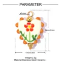 Vue détaillée montrant les dimensions du pendentif cœur en céramique et l'acier inoxydable - Style Fleur Rouge à Cinq Pétales (YK782-1)