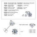 Detalle macro de pendientes de moissanita con engaste de 4 garras y piedra corte 3EX. - Estilo de Cuatro Garras de Moda / 1.5 ct / Plateado