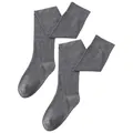 Vue détaillée de chaussettes hautes gris foncé grandes tailles en maille fine. - Grande taille / Gris