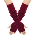 Detailweergave van bordeauxrode vingerloze handschoenen met kabelgebreid patroon - Eén maat / Bordeauxrood