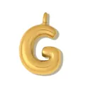Primo piano di un ciondolo a forma di lettera G a bolla 3D in acciaio inossidabile - Lettera G(YK300-G)