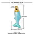 Diagramma dettagliato delle dimensioni di un ciondolo a pesce in acciaio smaltato blu. - Pesce Blu Chiaro Medio (YK341-2)